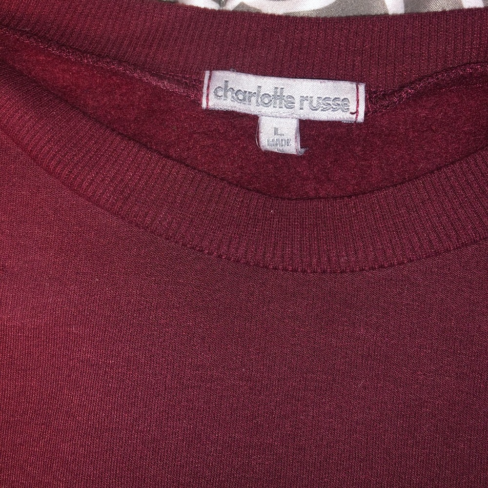 Charlotte Russe cropped maroon pullover